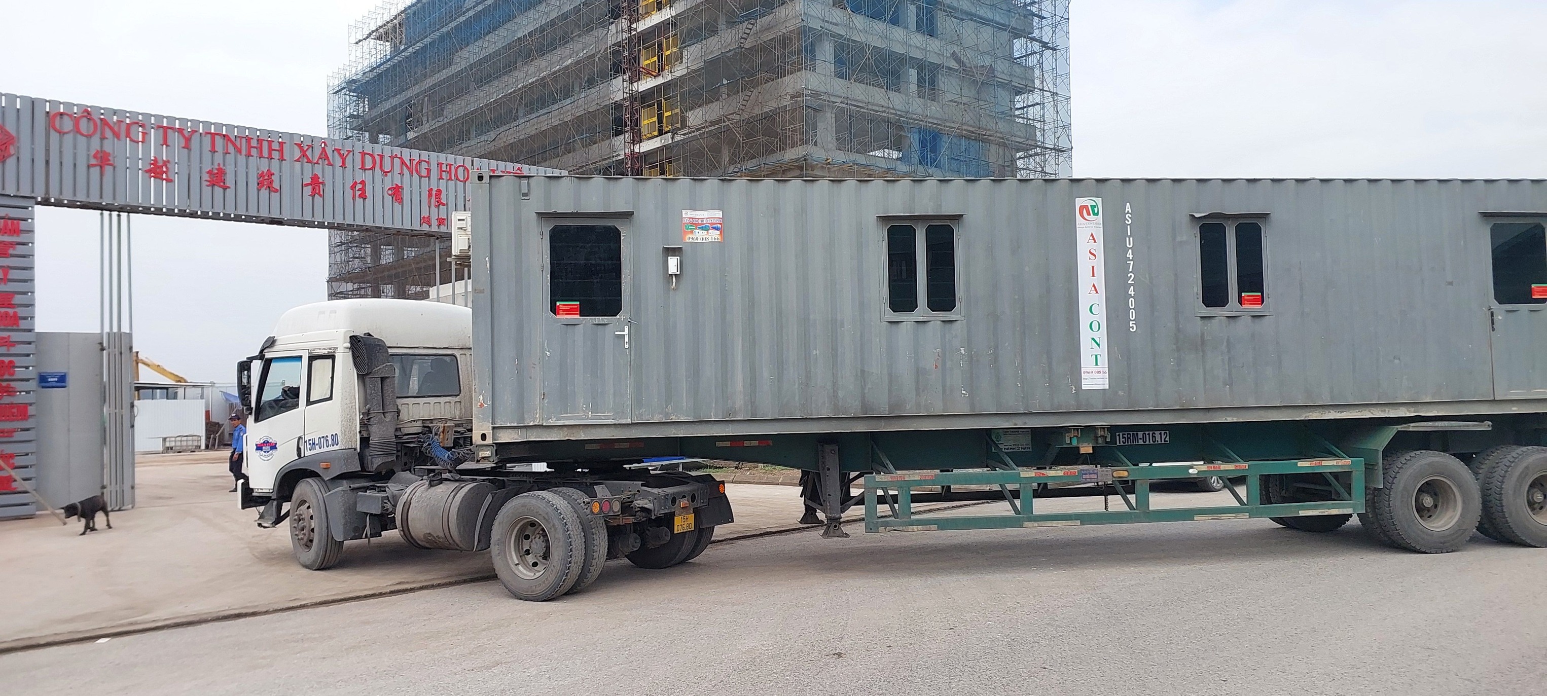 HUAYUE CONSTUCTION ORDER OFFICE CONTAINERS AT DINH VU INDUSTRIAL ZONE